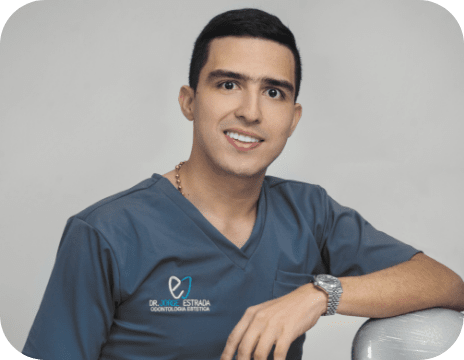 doctor jorge estrada especialista en carillas dentales